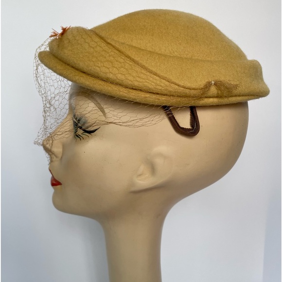 Vintage 50s Beret Feather Fascinator main image 8